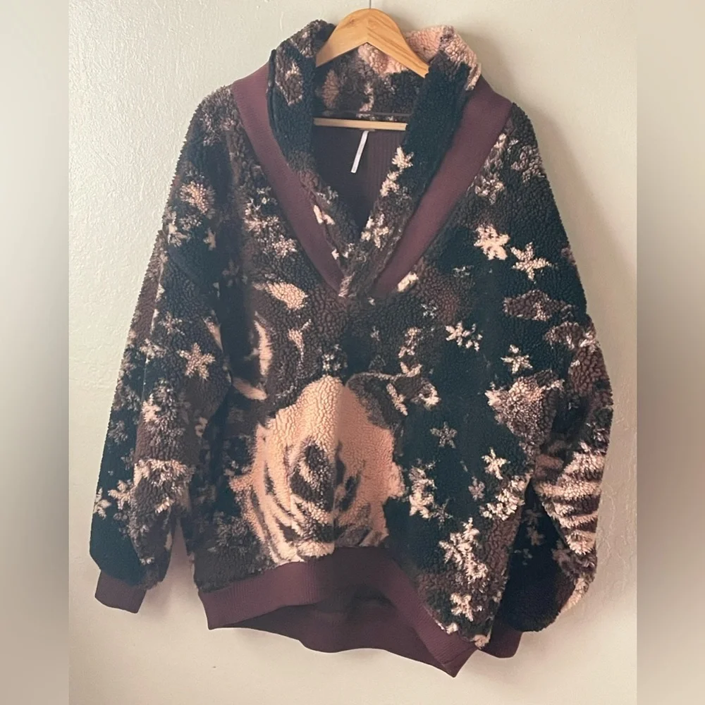 Free people brown oversized Sherpa pullover teddy jackets
